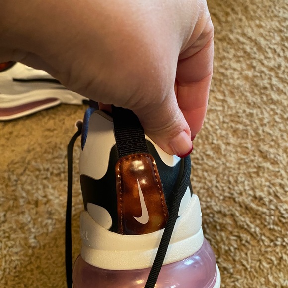 Nikes - Picture 4 of 4
